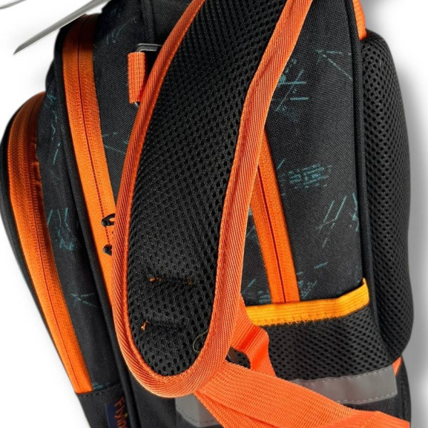 Школьный рюкзак для мальчика с принтом Машинка, каркасный и вместительный, 22 л Школьный рюкзак для мальчика с принтом Машинка, каркасный и вместительный, 22 л