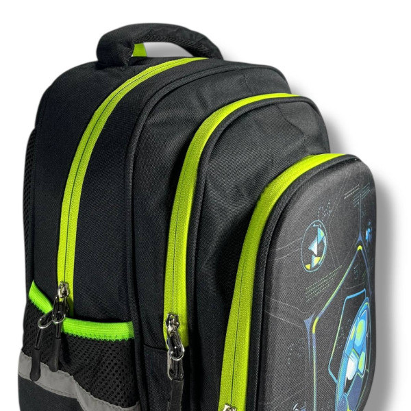 Шкільний рюкзак для хлопчика з принтом М'ячик, каркасний та місткий, 22 л