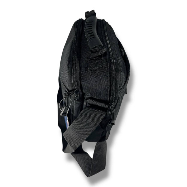 Стильная и удобная мужская сумка через плечо, черная, 4 л Стильная и удобная мужская сумка через плечо, черная, 4 л