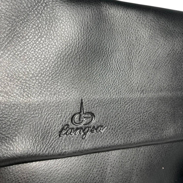 Вместительная и стильная мужская сумка с карманом для ноутбука, черная, на 3 отделения