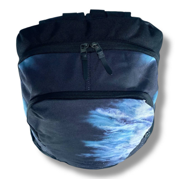 Міський рюкзак водовідштовхувальний чорний з принтом океана є відділення для ноутбука (до 15.4")