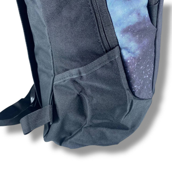 Міський рюкзак водовідштовхувальний чорний з принтом океана є відділення для ноутбука (до 15.4")