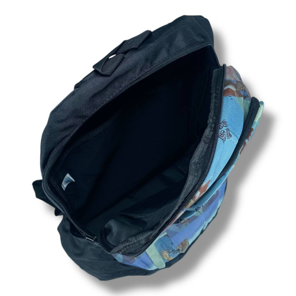 Міський рюкзак водовідштовхувальний чорний з принтом є відділення для ноутбука (до 15.4")