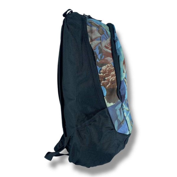 Міський рюкзак водовідштовхувальний чорний з принтом є відділення для ноутбука (до 15.4")