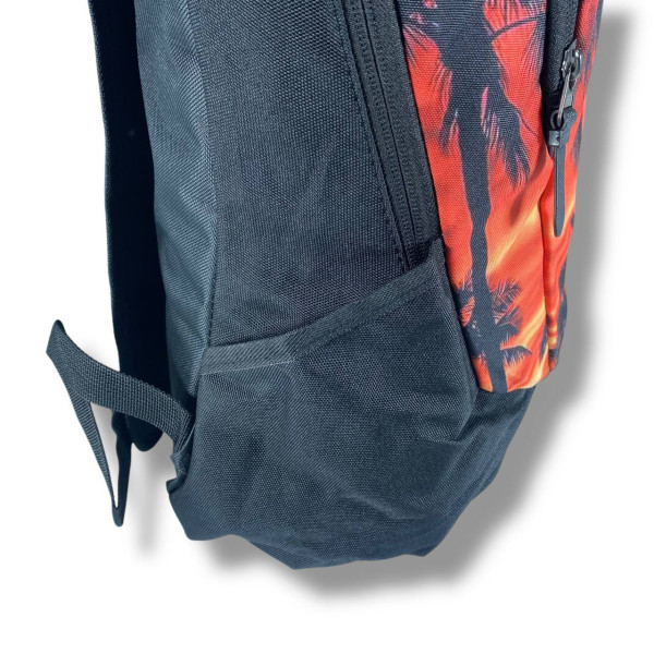 Міський рюкзак водовідштовхувальний чорний з принтом пальми є відділення для ноутбука (до 15.4")