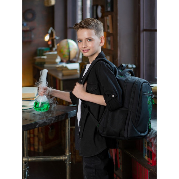 Шкільний рюкзак Winner/SkyName з USB-слотом для підлітків, чорний з зеленим, на 3 відділення Шкільний рюкзак Winner/SkyName з USB-слотом для підлітків, чорний з зеленим, на 3 відділення