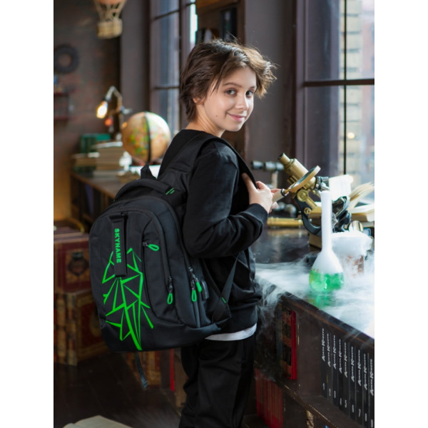 Шкільний рюкзак Winner/SkyName з USB-слотом для підлітків, чорний, на 3 відділення