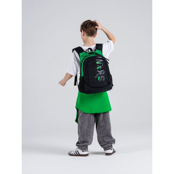 Шкільний рюкзак Sky Name (Winner) для хлопчиків, на 3 відділення, ортопедична спинка, чорний з зеленим, 21 л Шкільний рюкзак Sky Name (Winner) для хлопчиків, на 3 відділення, ортопедична спинка, чорний з зеленим, 21 л