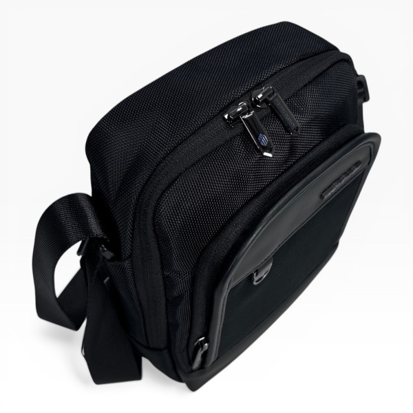 Чоловіча сумка через плече Arctic Hunter Cordura чорного кольору з водовідштовхувальним покриттям
