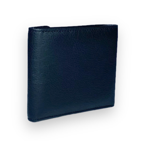 Кожаный мужской кошелек, фиксируемый кнопкой Кожаный мужской кошелек, фиксируемый кнопкой