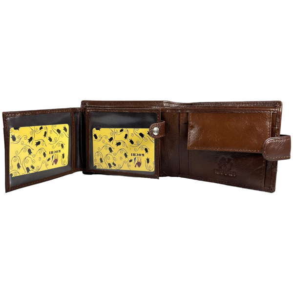 Чоловічий гаманець з натуральної шкіри, 3 відділення для купюр, коричневий Чоловічий гаманець з натуральної шкіри, 3 відділення для купюр, коричневий