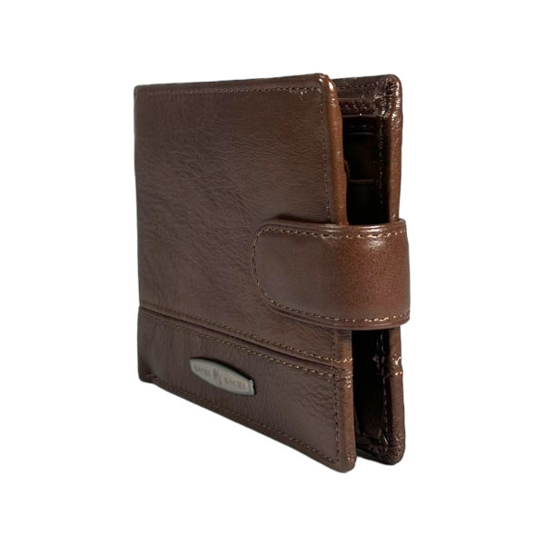 Мужской кошелек из натуральной кожи, на три отдела для купюр, цвет коричневый Мужской кошелек из натуральной кожи, на три отдела для купюр, цвет коричневый