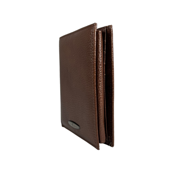Элегантный кошелек для мужчин из натуральной кожи, цвет коричневый. Элегантный кошелек для мужчин из натуральной кожи, цвет коричневый.