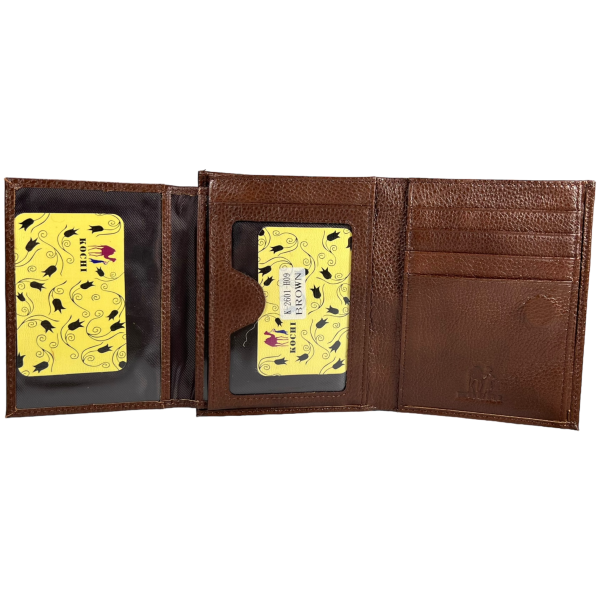 Элегантный кошелек для мужчин из натуральной кожи, цвет коричневый. Элегантный кошелек для мужчин из натуральной кожи, цвет коричневый.