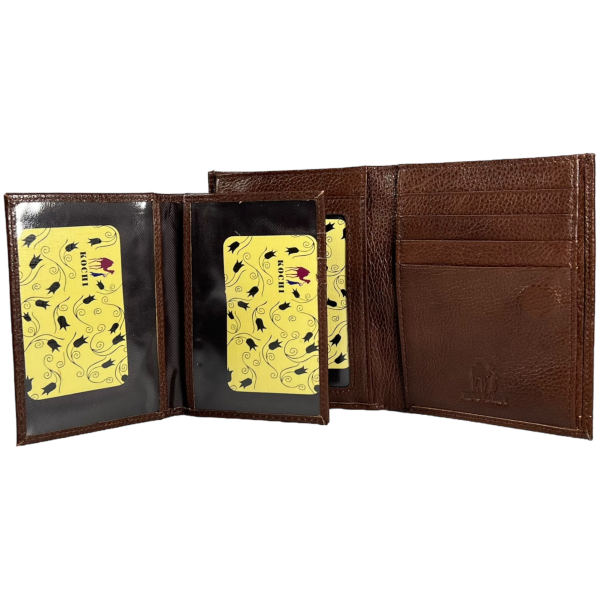 Элегантный кошелек для мужчин из натуральной кожи, цвет коричневый. Элегантный кошелек для мужчин из натуральной кожи, цвет коричневый.