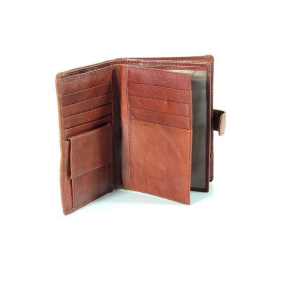 Чоловічий гаманець з натуральноі шкіраи на три великих відділення, коричневий Чоловічий гаманець з натуральноі шкіраи на три великих відділення, коричневий