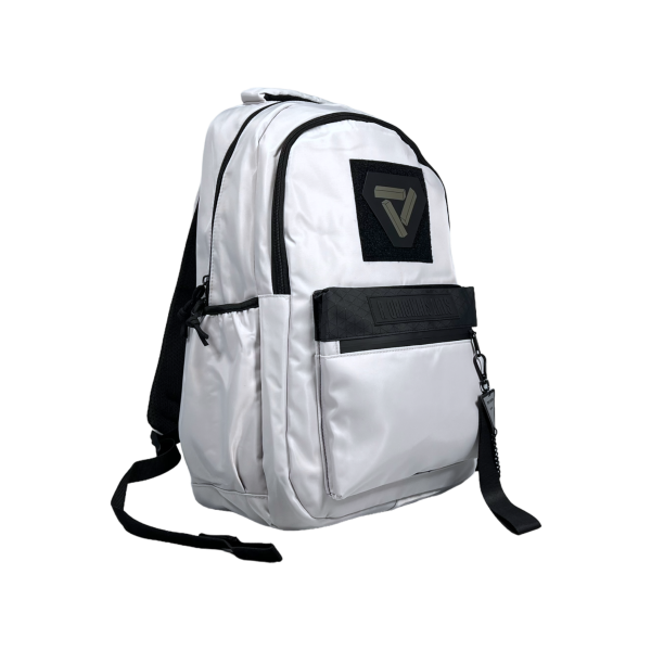 Школьный рюкзак на три отделения, 23 л, цвет белый Школьный рюкзак на три отделения, 23 л, цвет белый