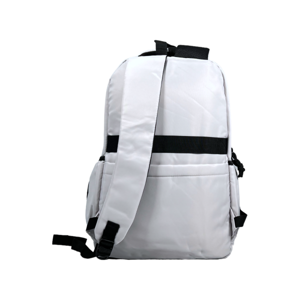 Школьный рюкзак на три отделения, 23 л, цвет белый Школьный рюкзак на три отделения, 23 л, цвет белый