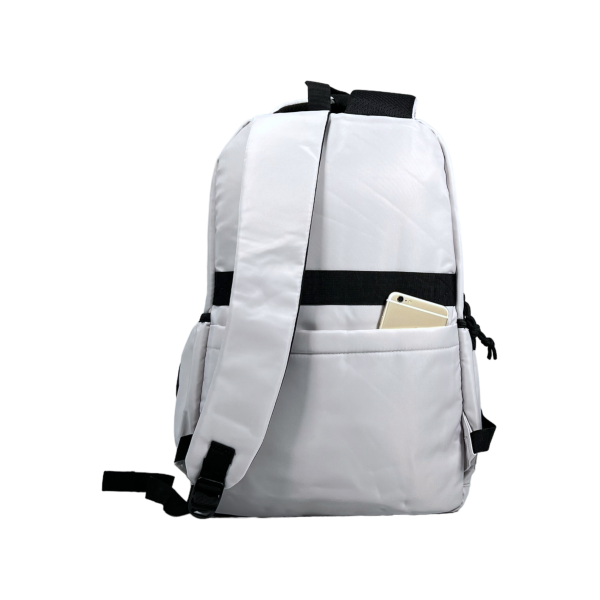 Школьный рюкзак на три отделения, 23 л, цвет белый Школьный рюкзак на три отделения, 23 л, цвет белый