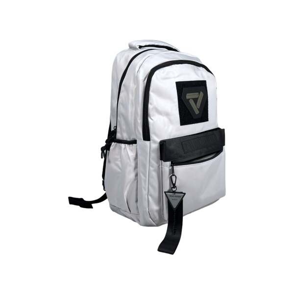 Школьный рюкзак на три отделения, 23 л, цвет белый Школьный рюкзак на три отделения, 23 л, цвет белый