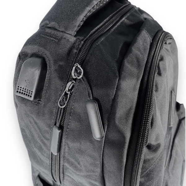 Стильный городской рюкзак, 20 л, два отделения, боковые карманы, фронтальный карман, USB вход, черный