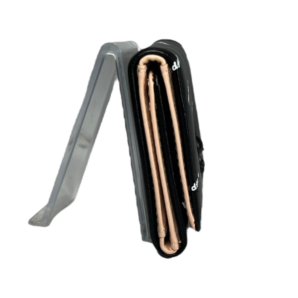 Стильний гаманець з екошкіри, чорного кольору, з кнопковою застібкою