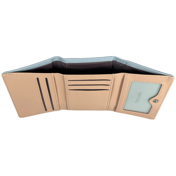 Стильный кошелек из экокожи, голубой, с кнопочной застежкой Стильный кошелек из экокожи, голубой, с кнопочной застежкой