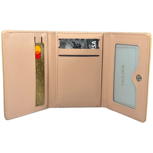 Женский кошелек из экокожи, оранжевый, 1 отделение для купюр и 5 ячеек для карт Женский кошелек из экокожи, оранжевый, 1 отделение для купюр и 5 ячеек для карт