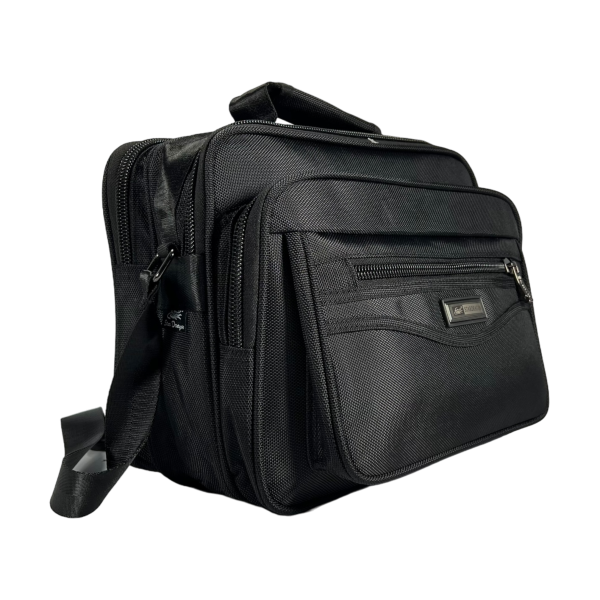 Стильна і комфортна сумка через плече, 4 відділення, текстиль, чорна Стильна і комфортна сумка через плече, 4 відділення, текстиль, чорна