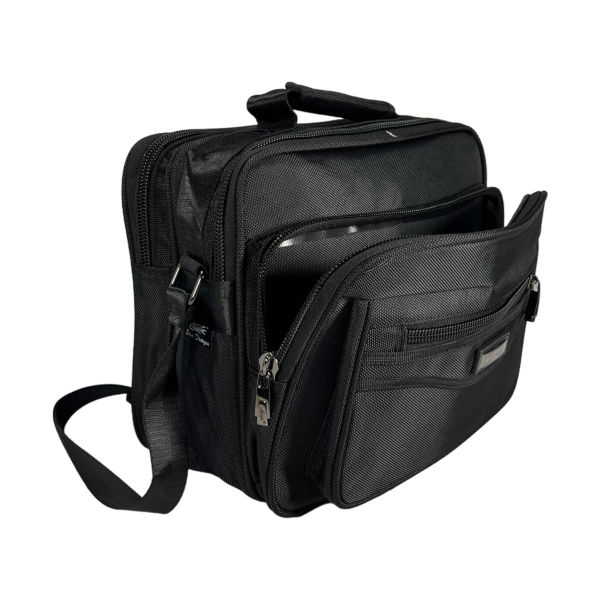 Стильна і комфортна сумка через плече, 4 відділення, текстиль, чорна Стильна і комфортна сумка через плече, 4 відділення, текстиль, чорна