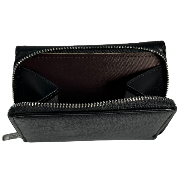 Стильный компактный кошелек из экокожи, черный, с застежкой на молнии Стильный компактный кошелек из экокожи, черный, с застежкой на молнии