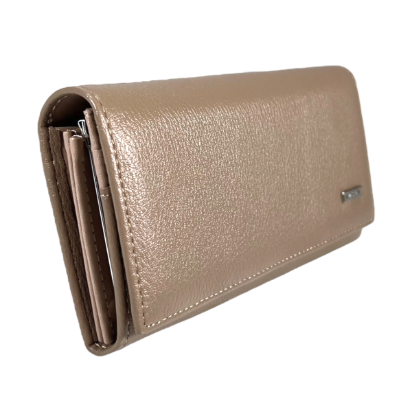Женский кошелек из экокожи, бежевый, с кнопочной застежкой Женский кошелек из экокожи, бежевый, с кнопочной застежкой