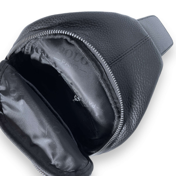 Стильный кожаный слинг на одно отделение, два фронтальных кармана, черный Стильный кожаный слинг на одно отделение, два фронтальных кармана, черный